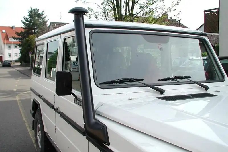 Snorkel con proteccin contra la lluvia lado derecho Mercedes G 460/461