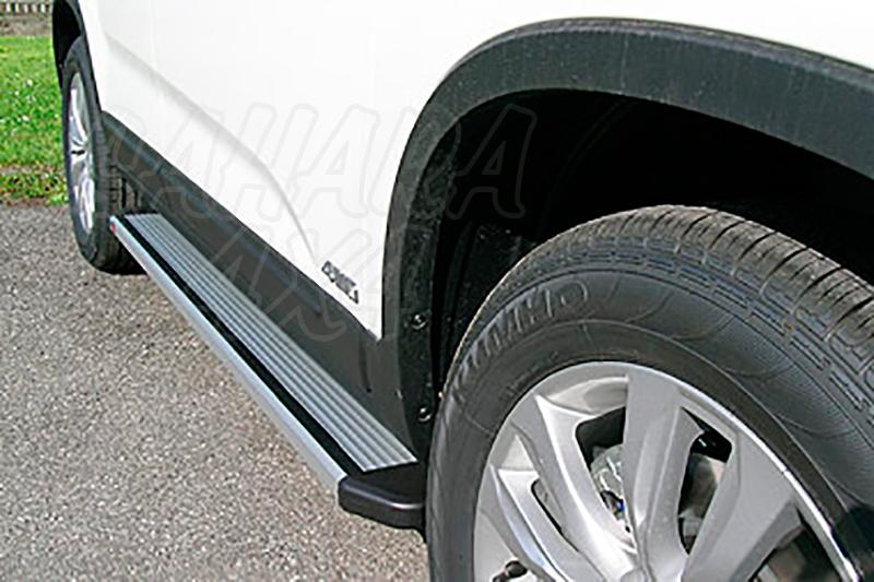 Estribos en plataforma de aluminio. Tipo STD para Kia Soul 2009-2014