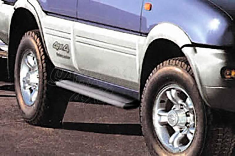 Side steps aluminum platform. type S50 for Ford Maverick I/Nissan Terrano II