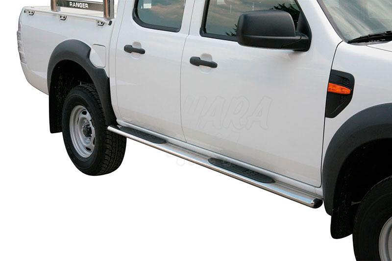 Estribos en tubo inox, seccin oval, con pisantes para Ford Ranger 2009-2012