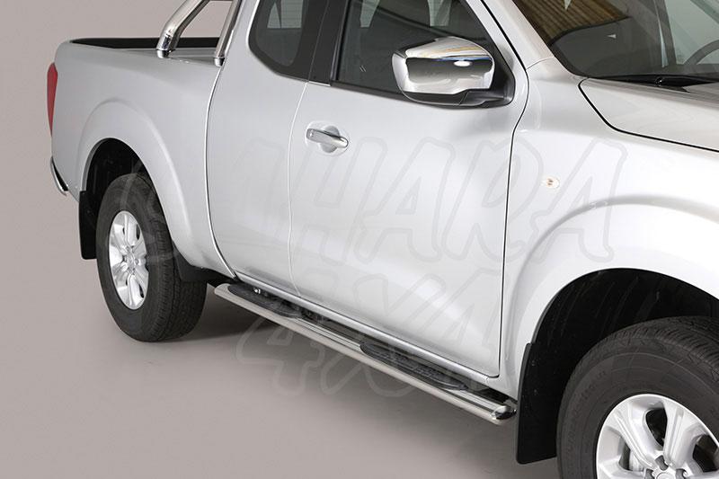 Estribos en tubo inox, seccin oval, con pisantes para Nissan Navara D23