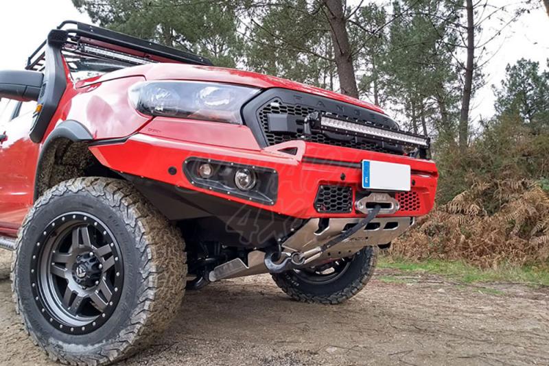 Front bumper with winch mount and ligths