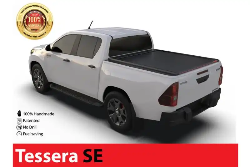 Tessera SE roll-up hood in matte black Toyota Hilux Revo 2016+