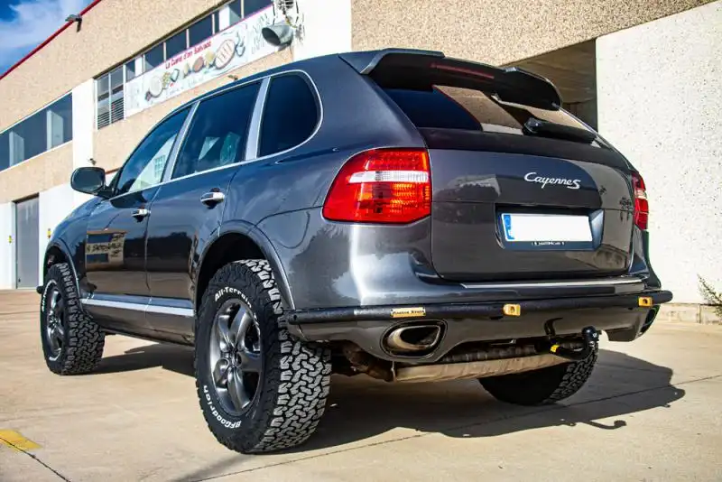 Porsche Cayenne E2 957 single-tube rear tubular bumper