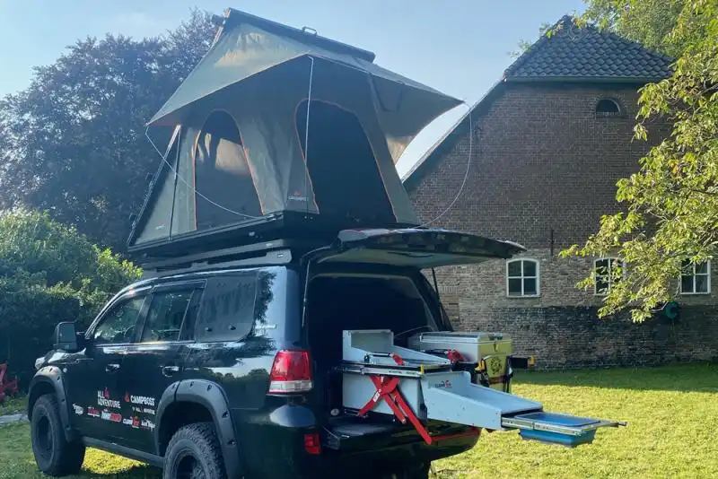  CampBoss 44 Roof Top Tent