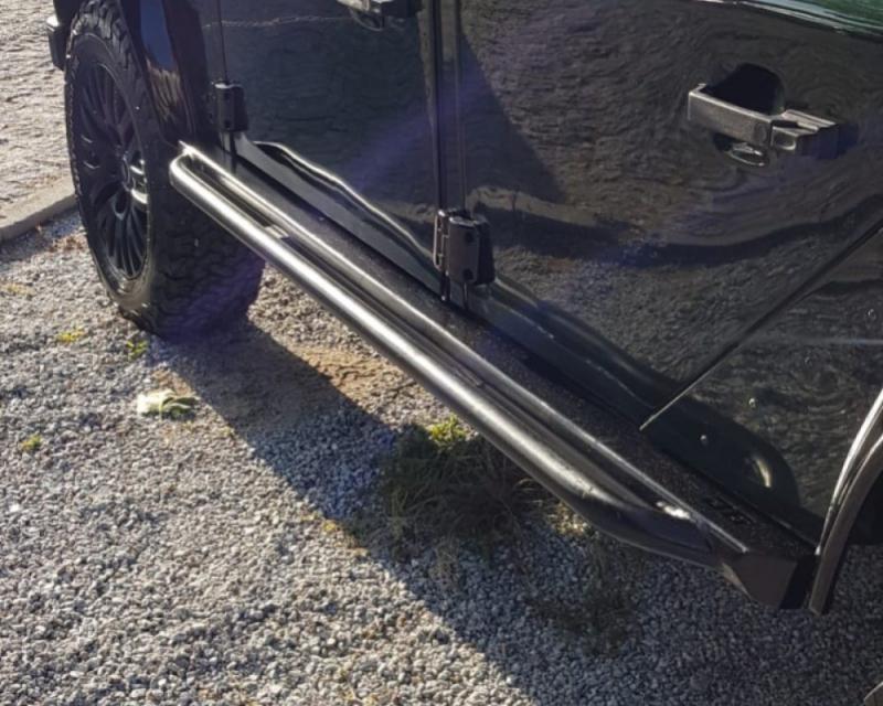 Tubular rock sliders for Defender 110