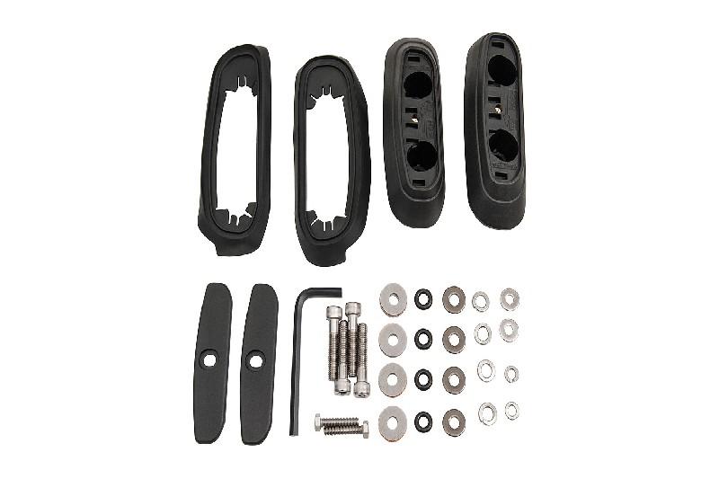 Kit Base Toyota J200 (x 2) trasero - Los kits RCP Base se utilizan con la gama de sistemas de portaequipajes RC y RV de Rhino-Rack. El kit consta de almohadillas moldeadas y otros componentes diversos que se fijan a los puntos de montaje fijos en el techo de su vehculo.